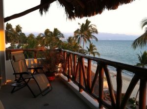 Spectacular Penthouse W/ 30ft High Thatched Roof, On The Beach
